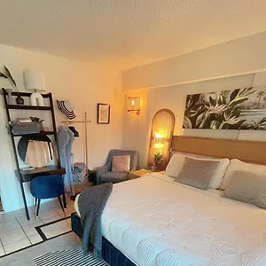 Seashore Waikiki 1 Block From A No Fees Apartment Honolulu